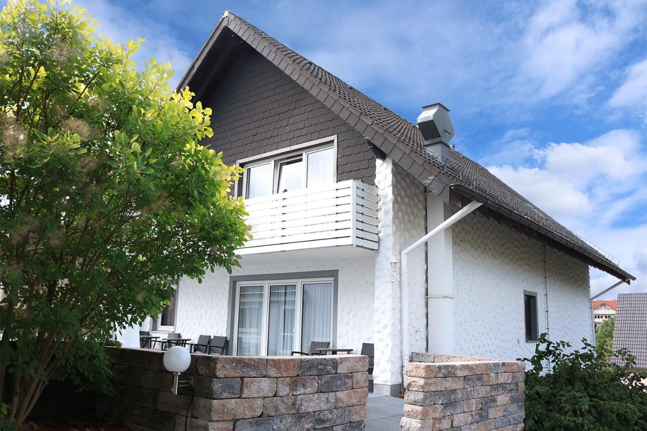 Haus Schieferstein Hotel Dahlem  ภายนอก รูปภาพ